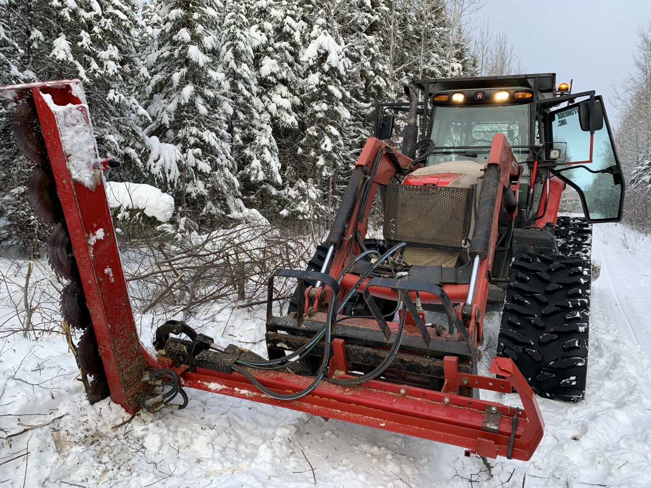 Acquisition d'un nouveau coupe-branche par le club de motoneige de Matagami